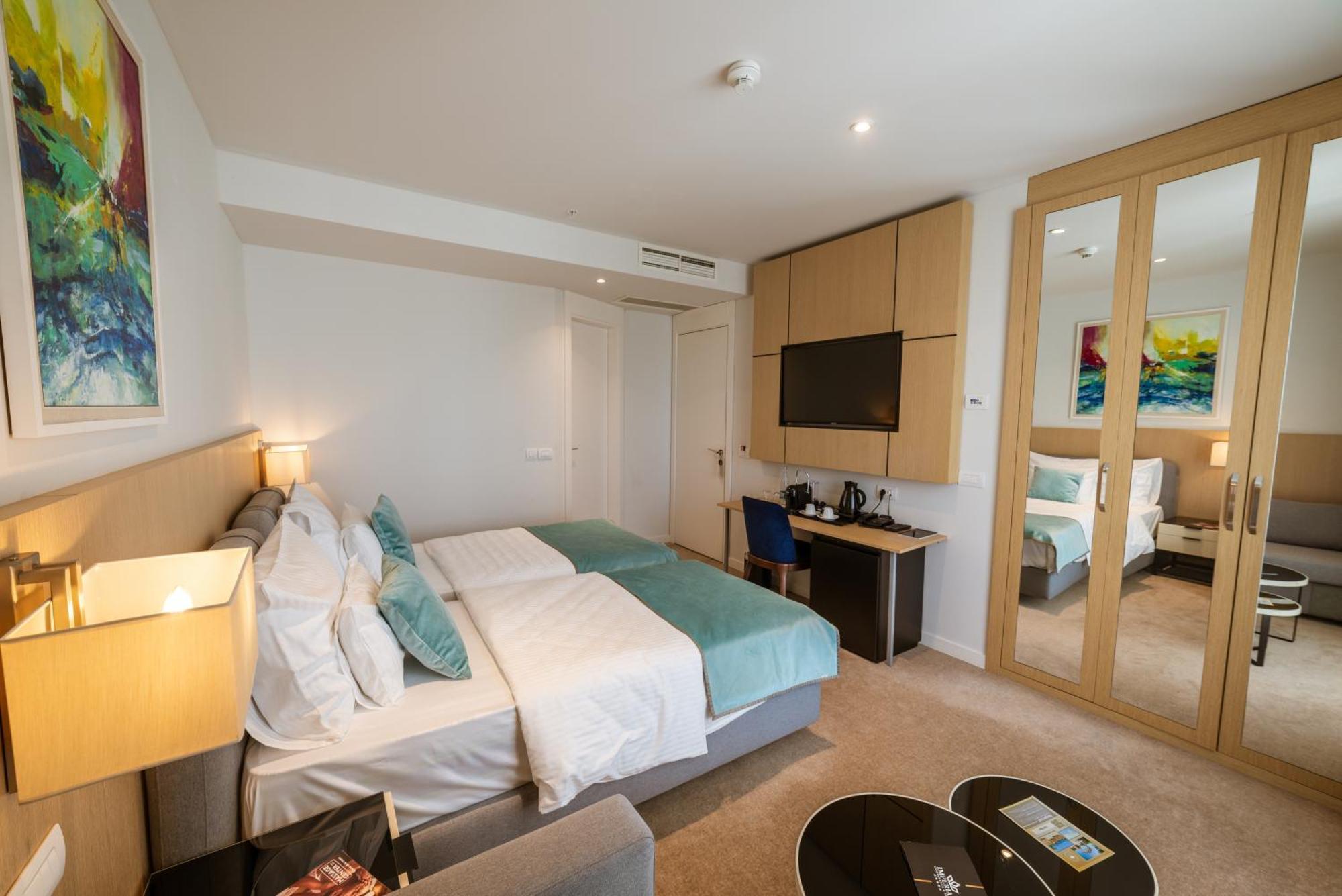Hotel Imperial Conference & Spa Budva Bagian luar foto