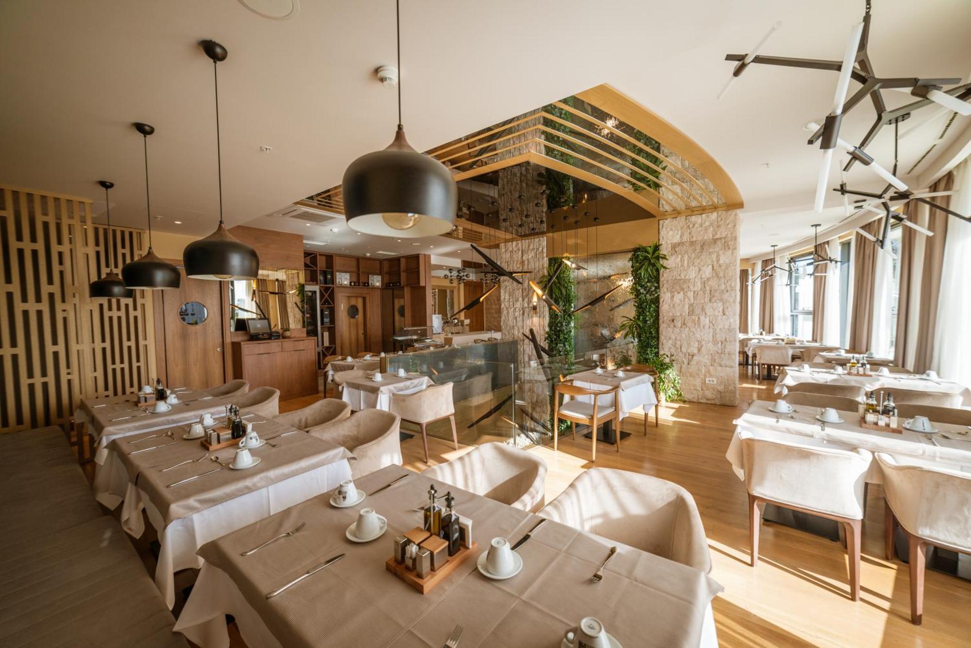 Hotel Imperial Conference & Spa Budva Bagian luar foto