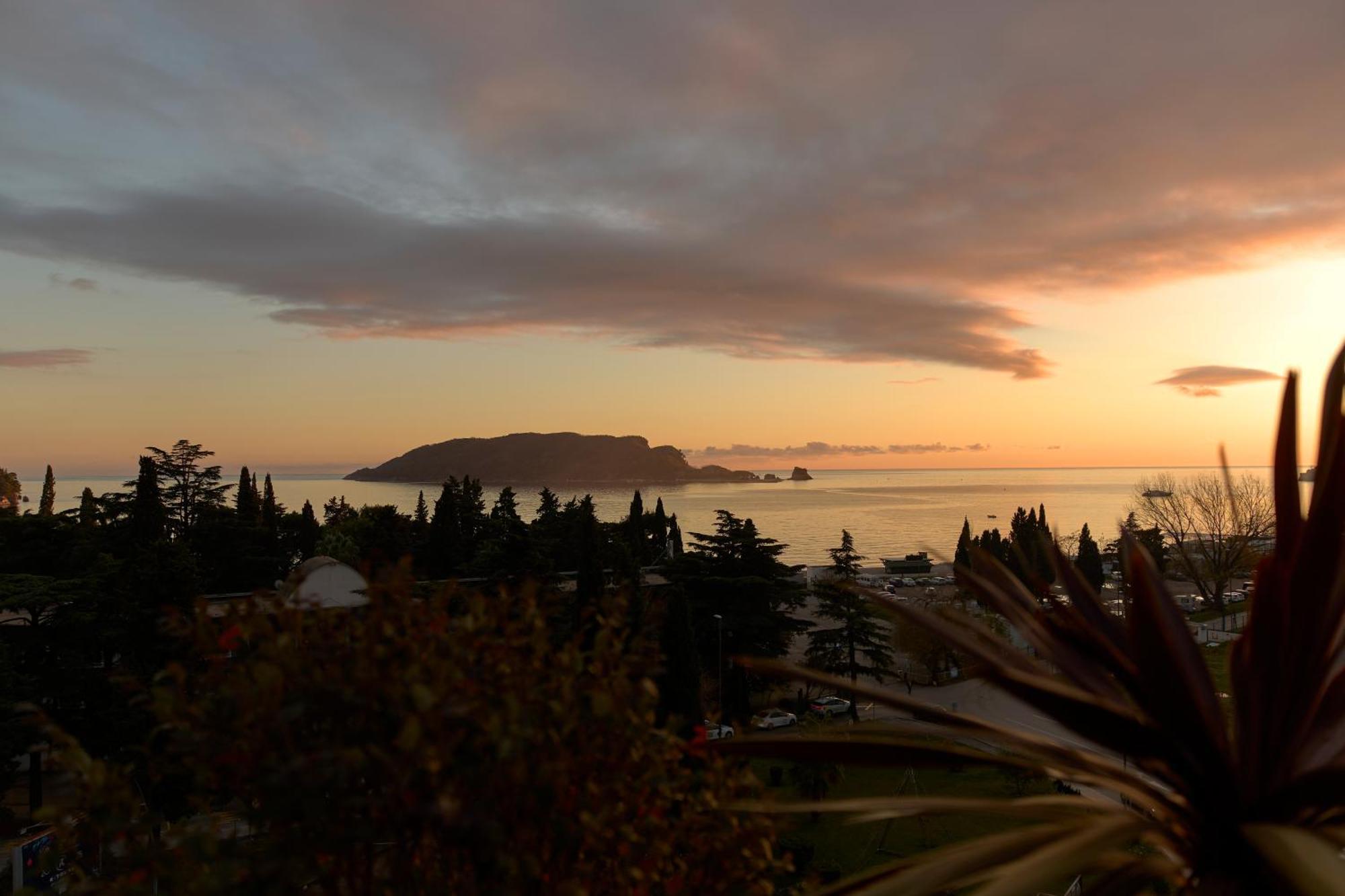 Hotel Imperial Conference & Spa Budva Bagian luar foto
